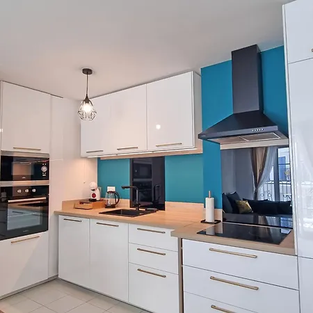 - 25min Paris Apartment
